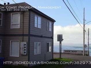 40 E Collins St #3, Depoe Bay, OR 97341