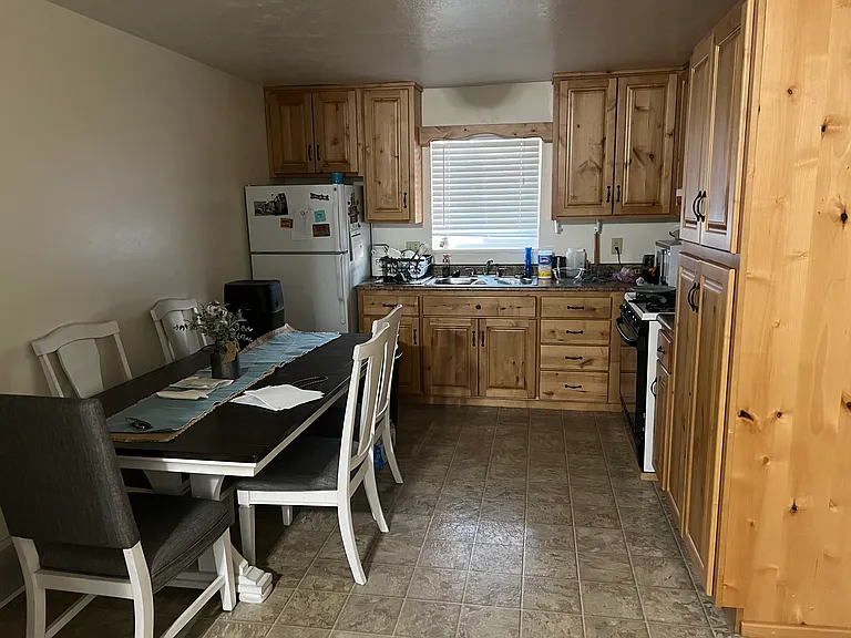 265 S 900 W — Photo 9