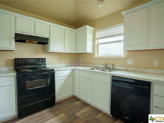 4th image of 2207 Stoneham