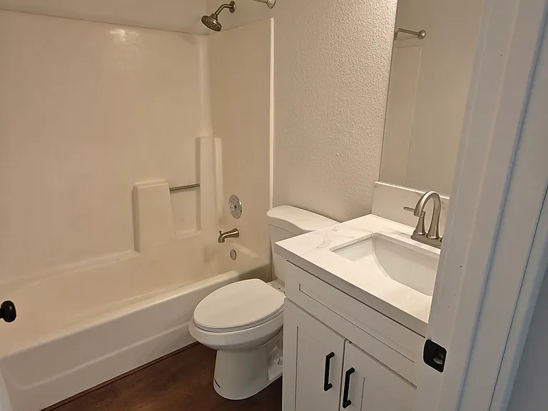 275 Hillcrest Dr #203 — Photo 5