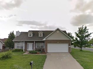 957 Holyoke Dr, O Fallon, IL 62269