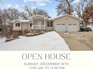 3800 Antelope Trl NE, Cedar Rapids, IA 52402