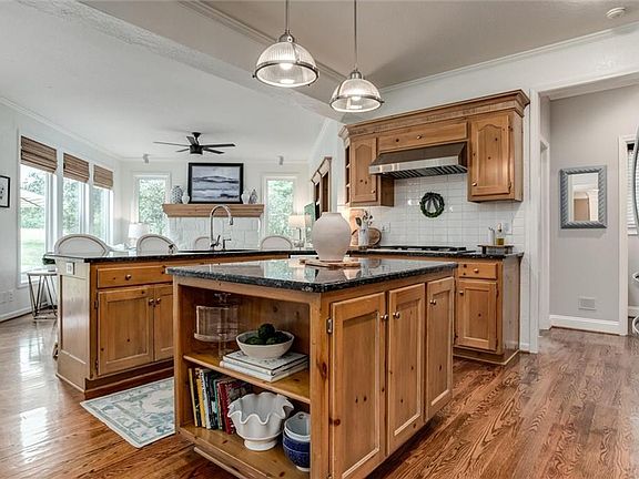 4th image of 14244 Granada Ct