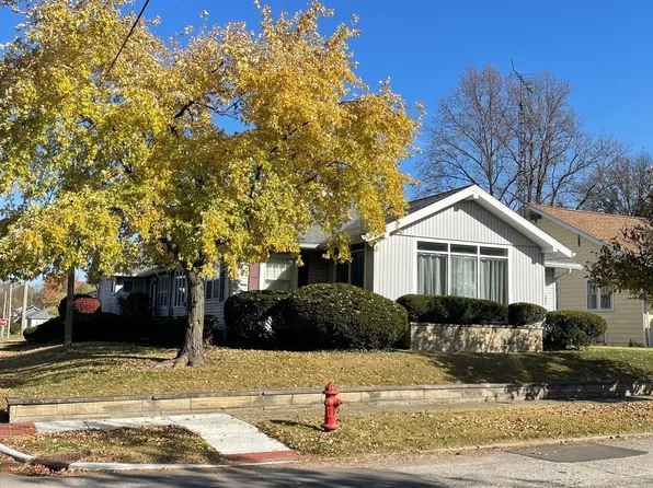 220 W 7th St, Bicknell, IN 47512