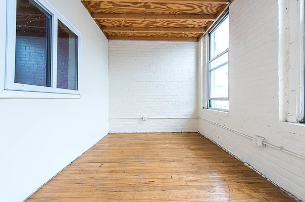 Rented by Nooklyn NYC LLC | media 11