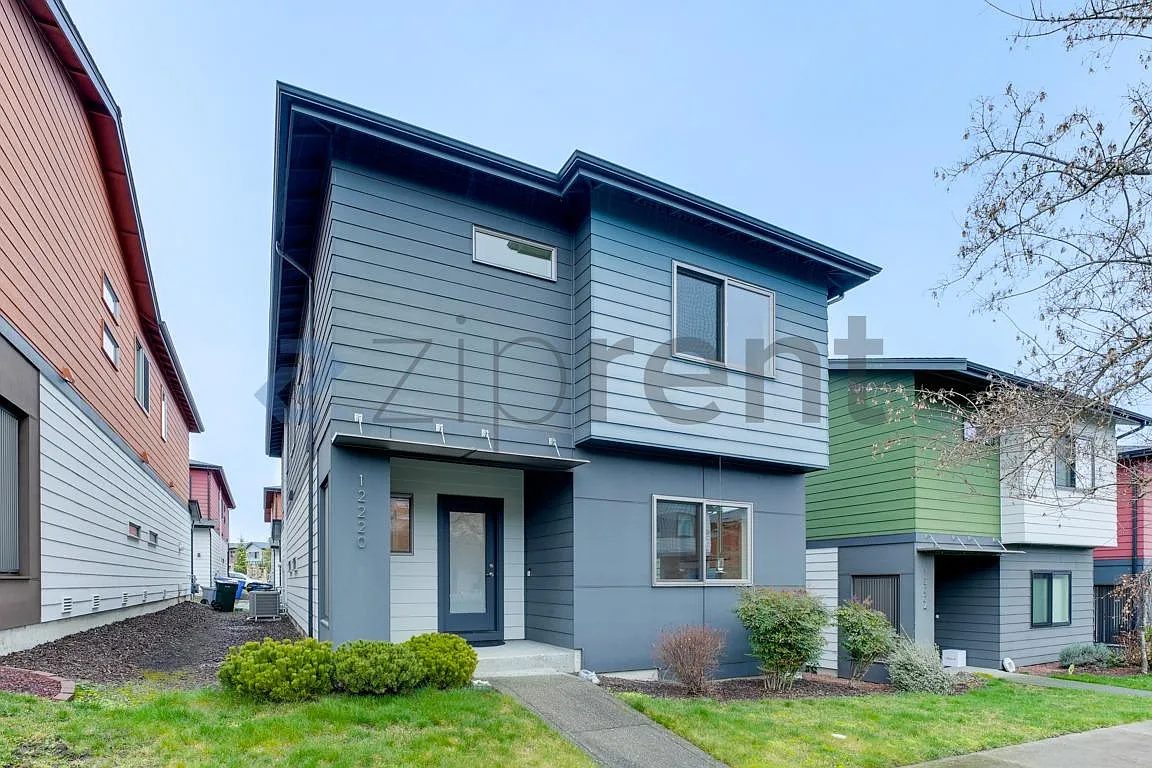 3 bed, 2.5 bath, 2222 sqft, $3,500 — Photo 1