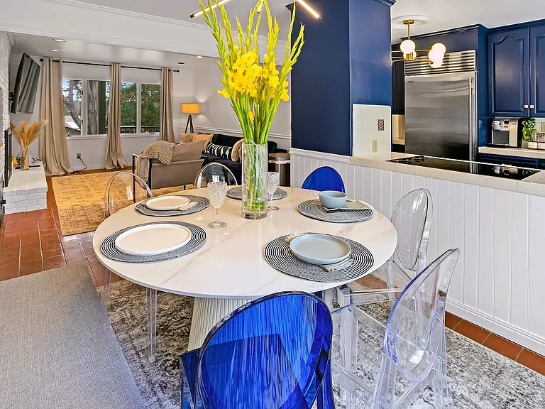 1047 San Carlos Rd — Photo 8