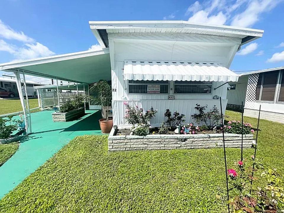 1st image of 22 Imperial Dr