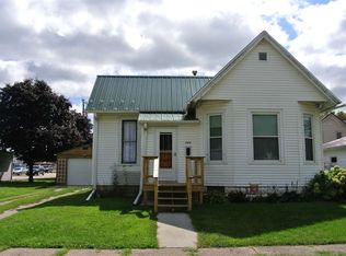 606 Mechanic St, Osage, IA 50461