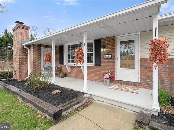 3rd image of 7905 E Riverside Dr