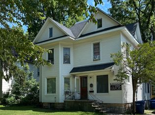 416 College Ave, Dekalb, IL 60115