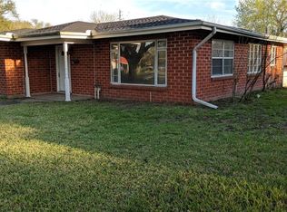 1707 E Park Ave, Victoria, TX 77901