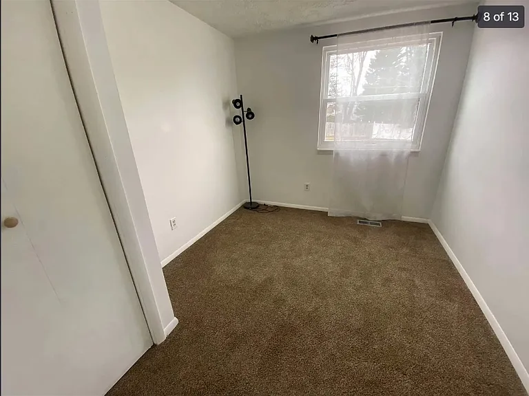 8549 Winands Rd — Photo 9