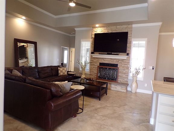 2nd image of 708 W Monterrey Way