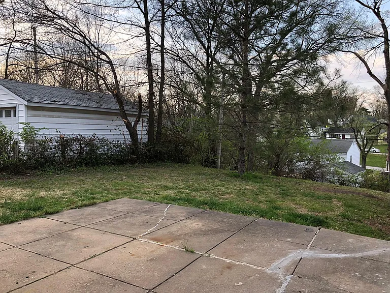 9839 Meadow View Dr — Photo 18