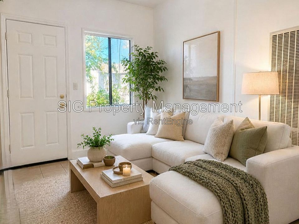 1st image of 10156 Helendale Ave #1/4