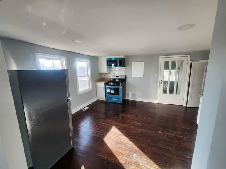 6616 S Troy St #3 — Photo 5