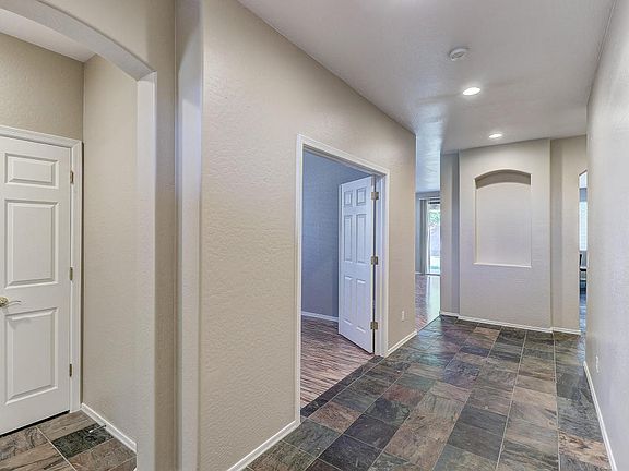 4th image of 16058 W Maui Ln