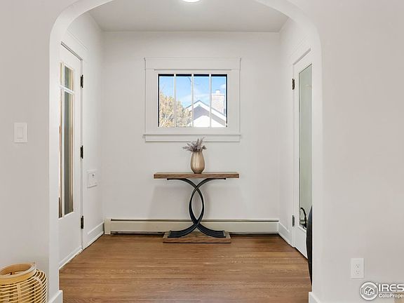 3rd image of 414 Bowen St