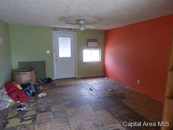 5th image of 415 W South St