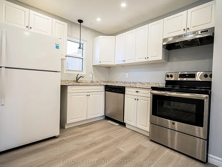 131 Rockwood Ave #18 — Photo 9