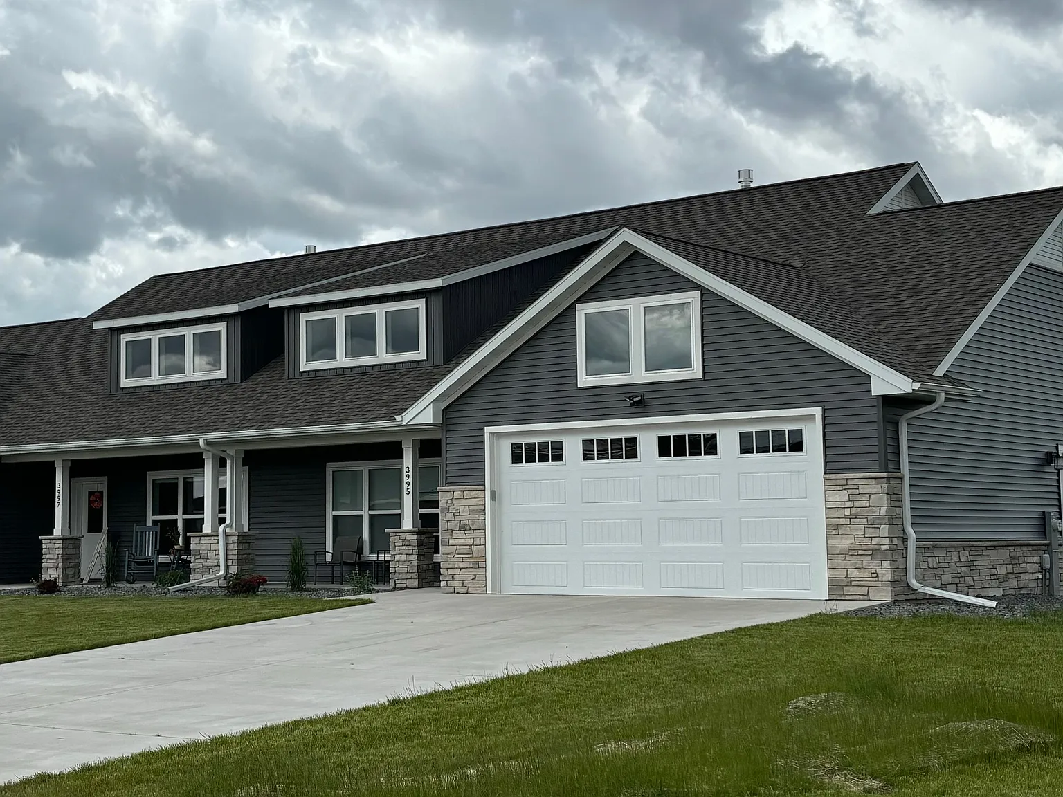 4 bed, 2600 sqft, $2,500 — Photo 3