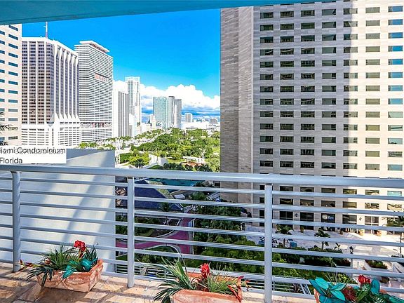 3rd image of 335 S Biscayne Blvd APT 1500