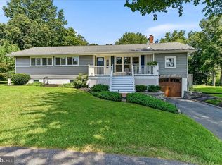 196 Highland View Dr, Lincoln University, PA 19352