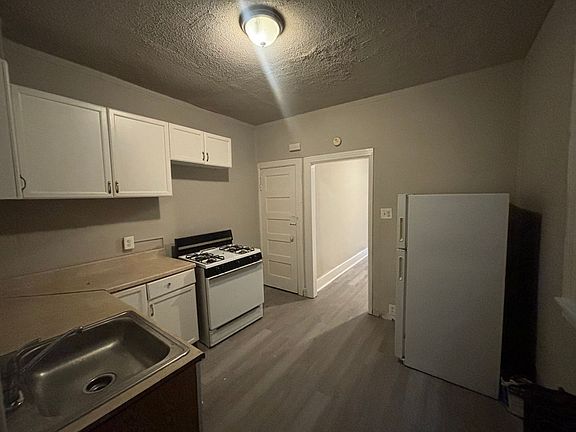 4th image of 2836 N 23rd St