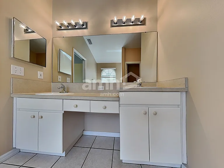 30450 Wrencrest Dr — Photo 14