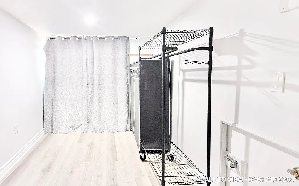 3 bed, 750 sqft, $1,795 — Photo 3