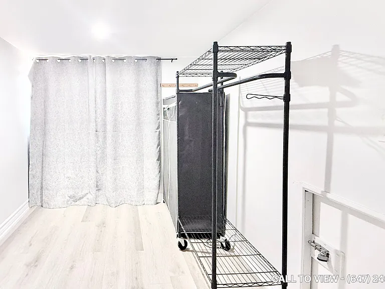 48 Parkington Cres #2 — Photo 3