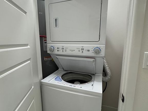 2nd image of 1515 W B St