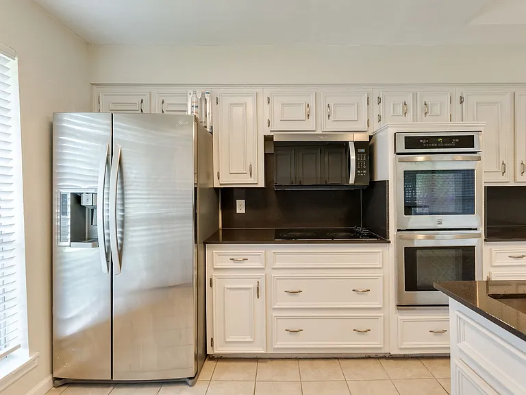 425 Provincetown Ln — Photo 12