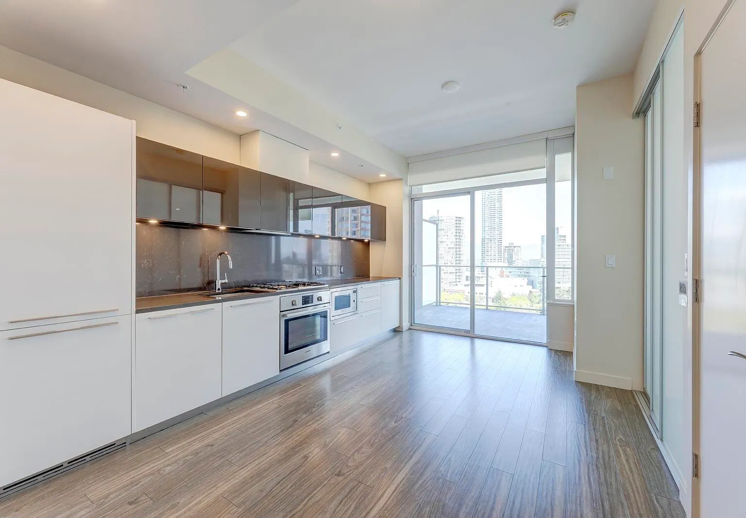 1 bed, 500 sqft, $2,200 — Photo 1