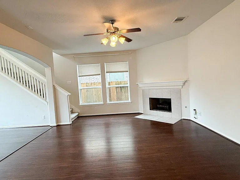 2338 Beacon Brook Ln — Photo 9