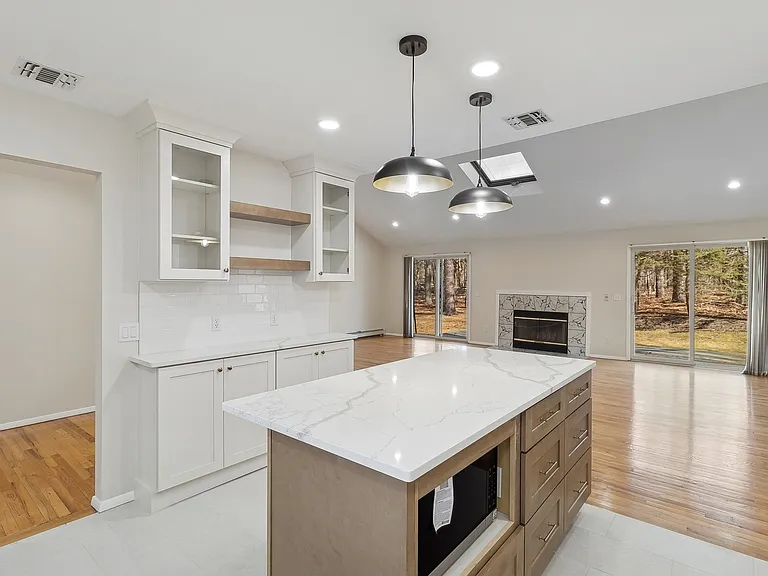 1 Woodview Way — Photo 7