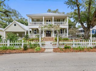 107 Ballentine St, Bay Saint Louis, MS 39520