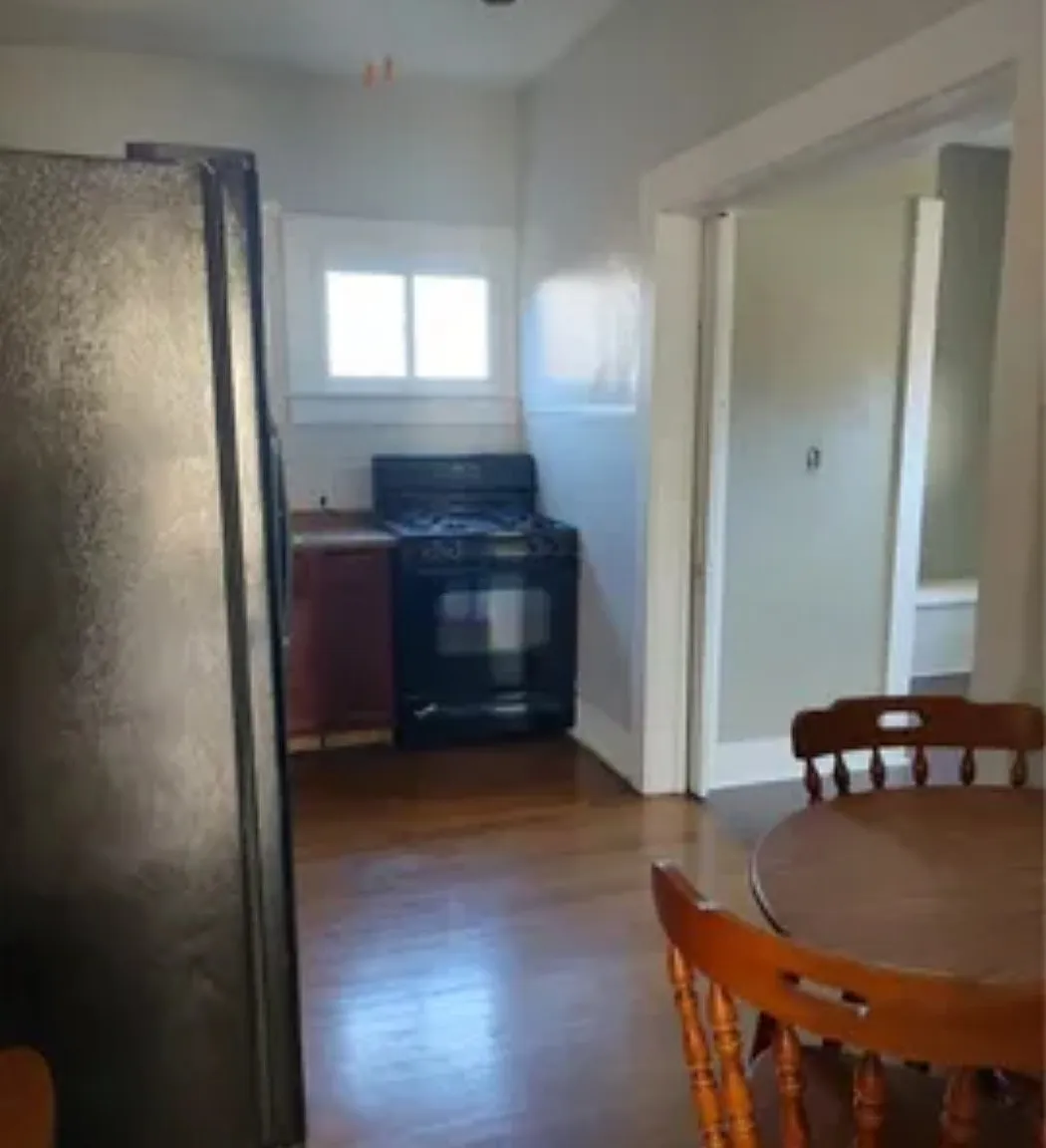 316 Locust St — Photo 3