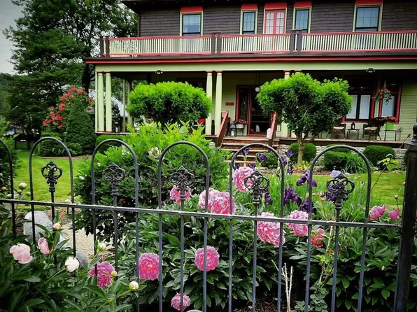 719 Maple Avenue, New Martinsville, WV 26155