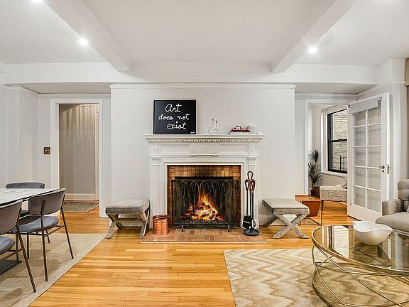 3rd image of 205 E 78th St APT 7T