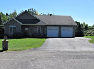 5 Meadow View Ln, Massena, NY 13662