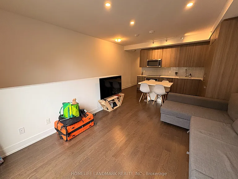 175 Pears Ave #Townhouse 4 — Photo 6
