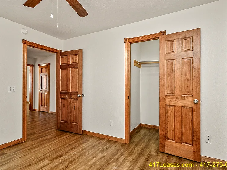 1261 E Lakewood St — Photo 31