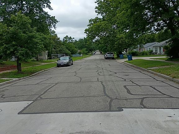 4th image of 535 N Jackson Ave