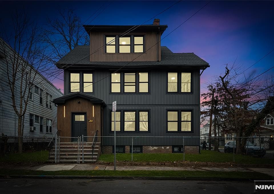 1st image of 19-21 N Abbotsford Ave