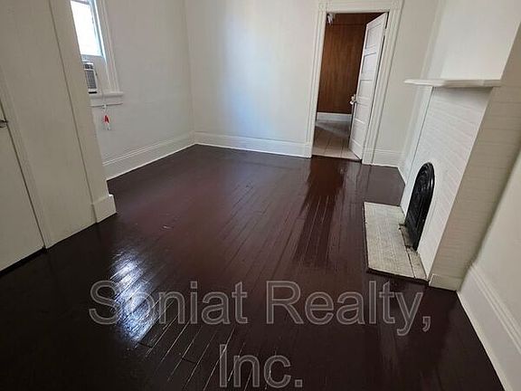 5th image of 311 S Scott St