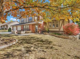 3930 SW Nottingham Rd, Topeka, KS 66610