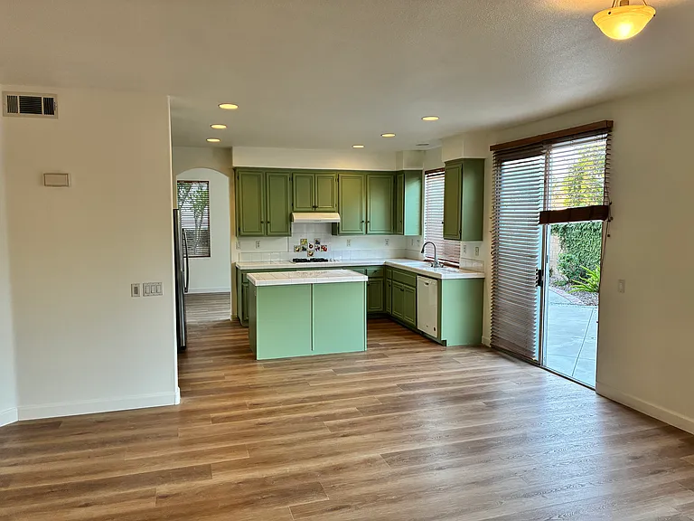 15881 Tanberry Dr — Photo 15