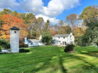 8 Hollow Brook Rd, Port Murray, NJ 07865